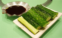 好吃的黄瓜蘸酱怎么做 黄瓜蘸酱的黄瓜怎么切