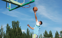 打篮球手腕扭伤怎么办 怎么避免打篮球扭伤手腕